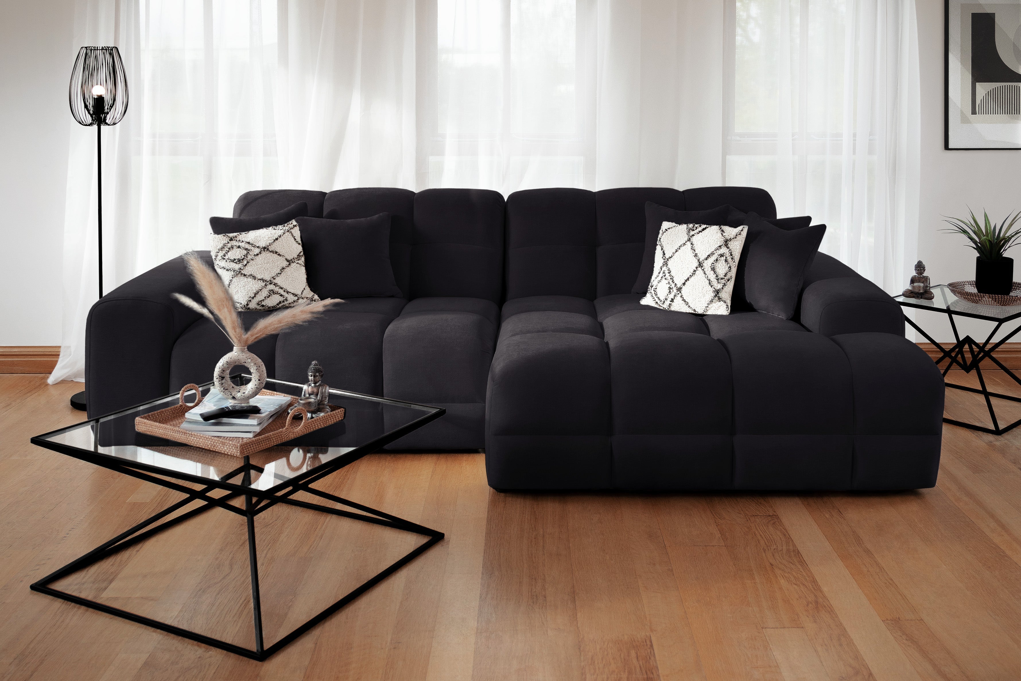 Jacob Sofa Black Right Hand Facing Corner